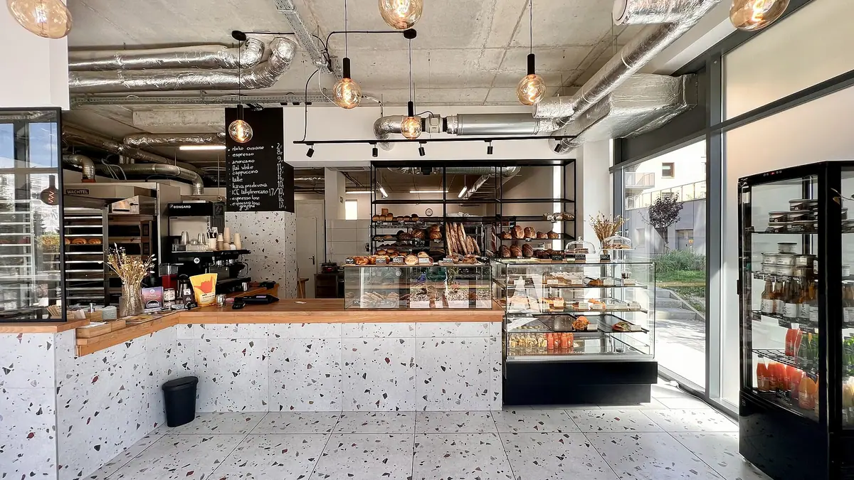 The bay bakery – bakery in Torquay town centre